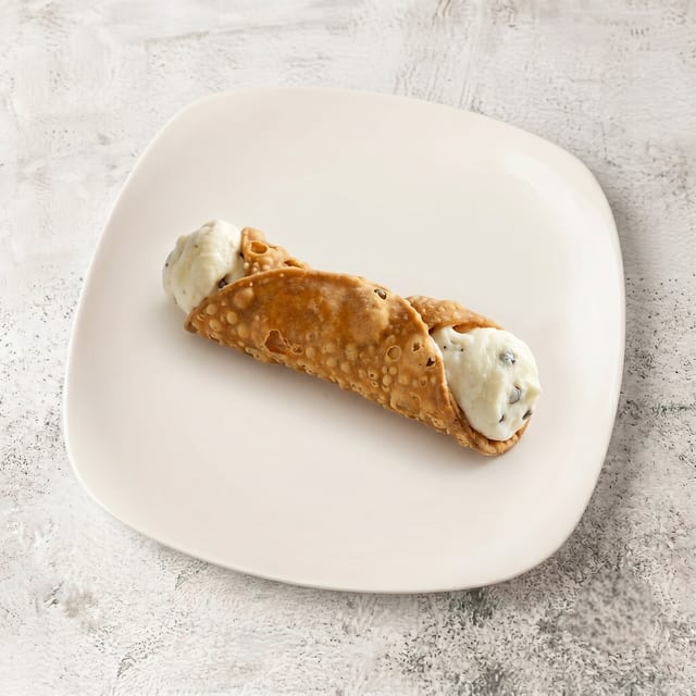 Cannoli.